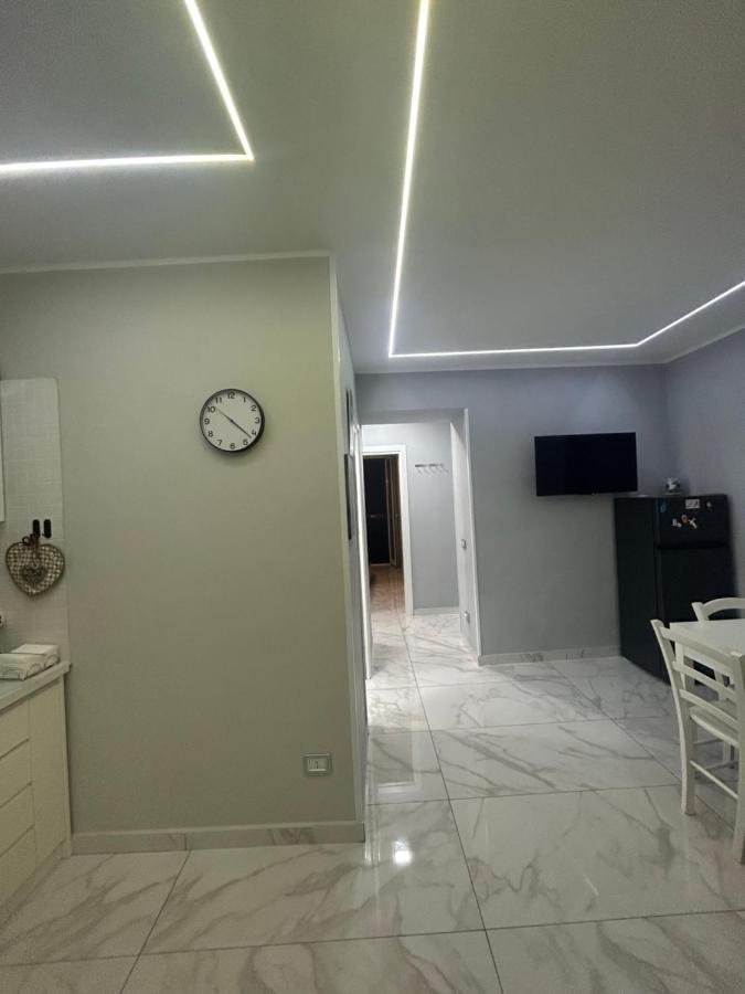 Casa Vacanze Qs 10 Apartment Naples Exterior photo